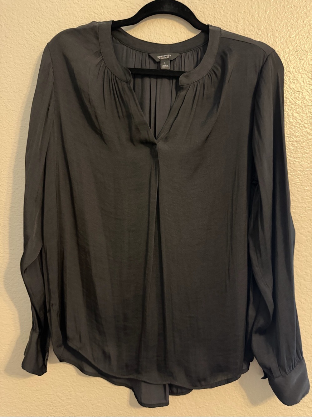 Vera Wang Black Long-Sleeve Pleated V-Neck Blouse